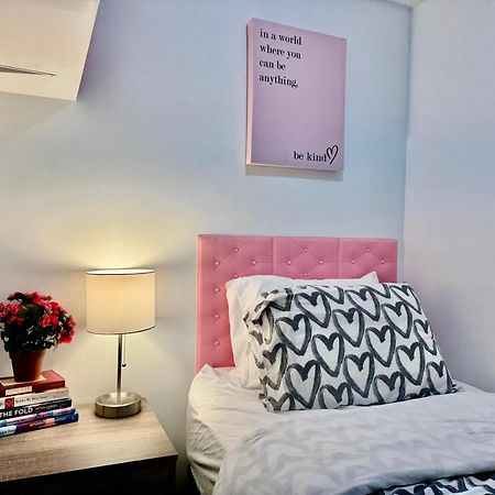 Tiny Private Room On The 1St Floor With Shared Bathroom Near Seatac Airport And Downtown Σιάτλ Εξωτερικό φωτογραφία