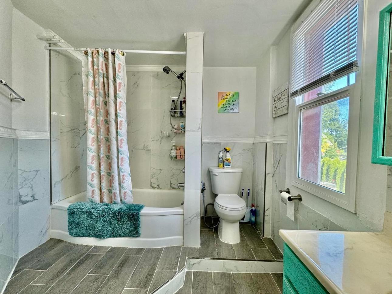 Tiny Private Room On The 1St Floor With Shared Bathroom Near Seatac Airport And Downtown Σιάτλ Εξωτερικό φωτογραφία