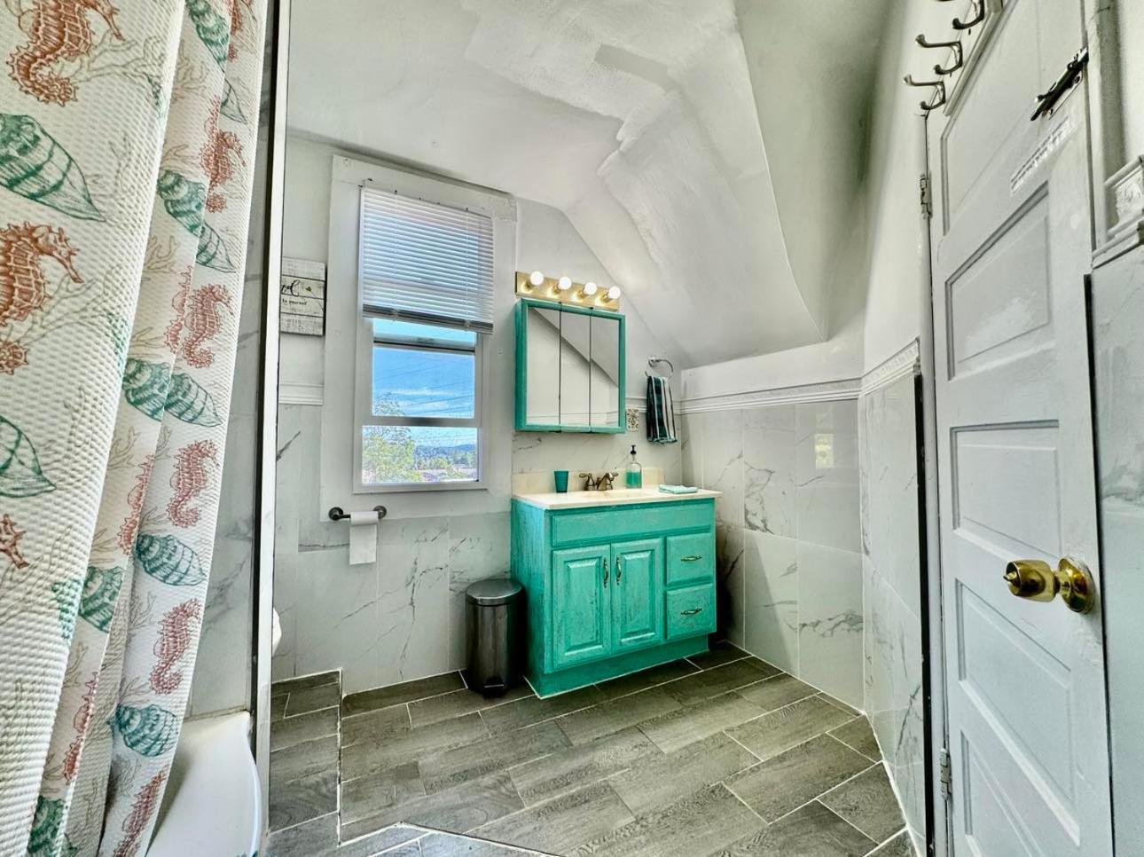 Tiny Private Room On The 1St Floor With Shared Bathroom Near Seatac Airport And Downtown Σιάτλ Εξωτερικό φωτογραφία