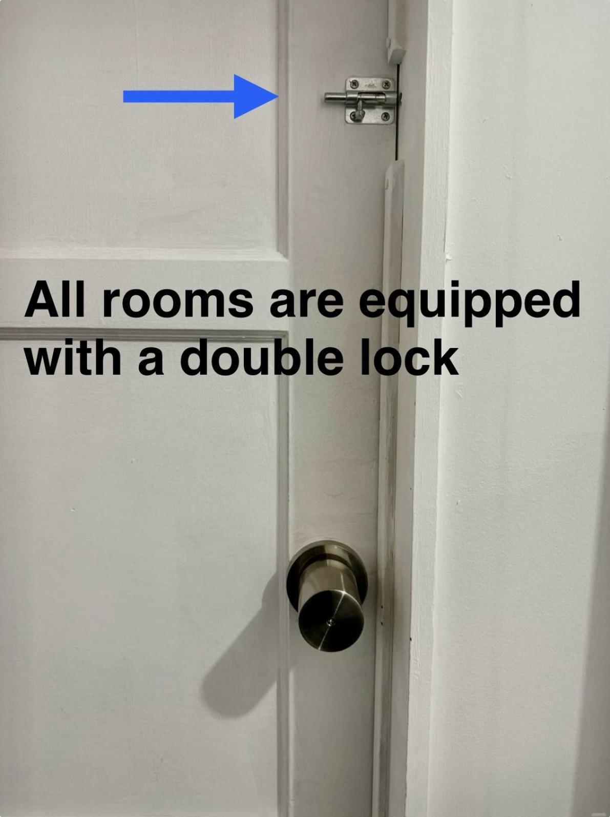 Tiny Private Room On The 1St Floor With Shared Bathroom Near Seatac Airport And Downtown Σιάτλ Εξωτερικό φωτογραφία